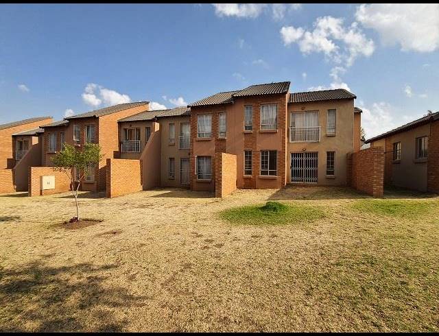 2 BEDROOM APARTMENT TO LET IN NOORDWYK
